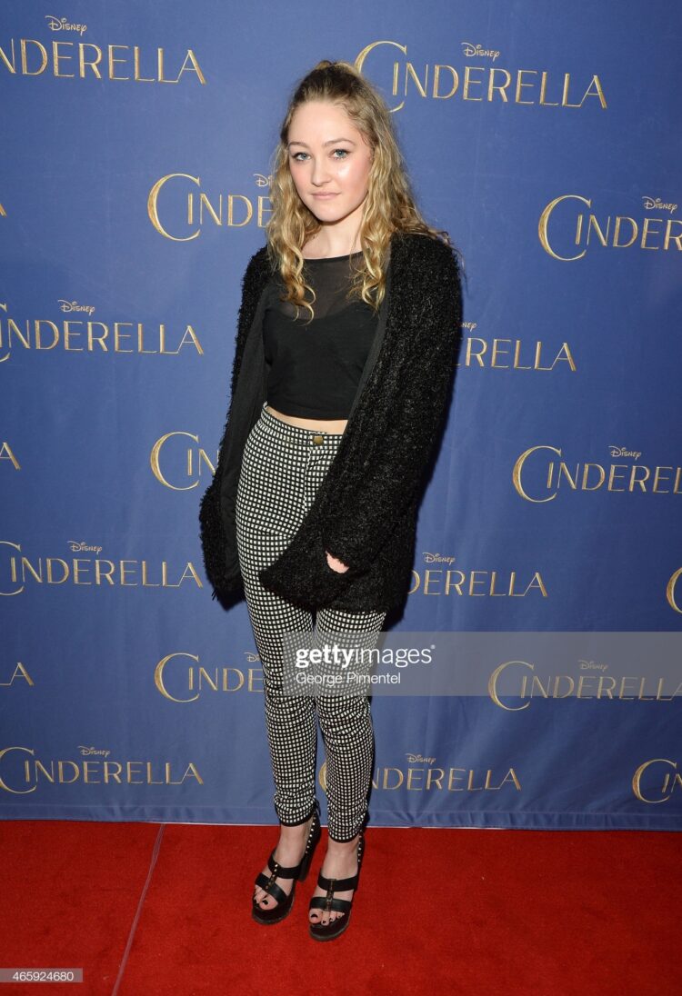 olivia scriven feet 2