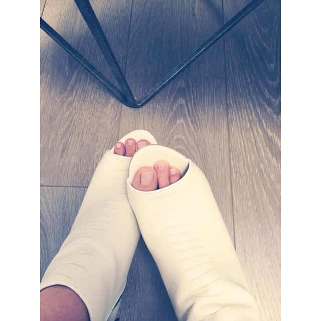 olivia somerlyn feet 4