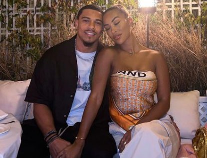 olivia sullivan davis feet 6