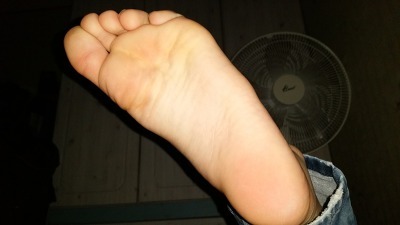 olivia taylor feet 4