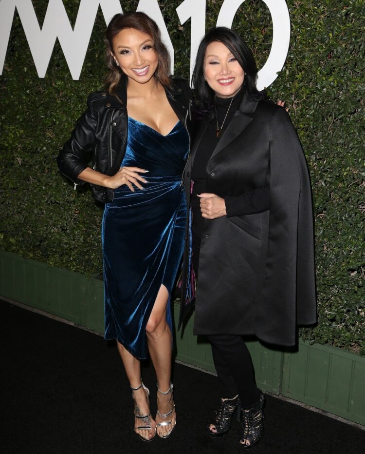 olivia tutram mai feet