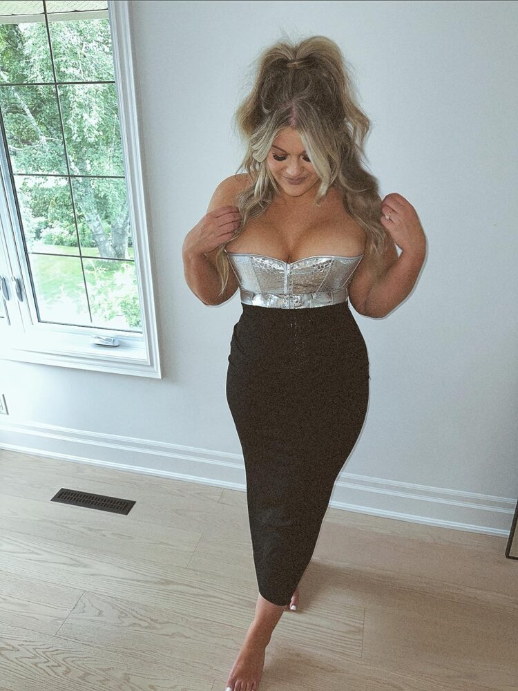 oliviafredacurves feet 1