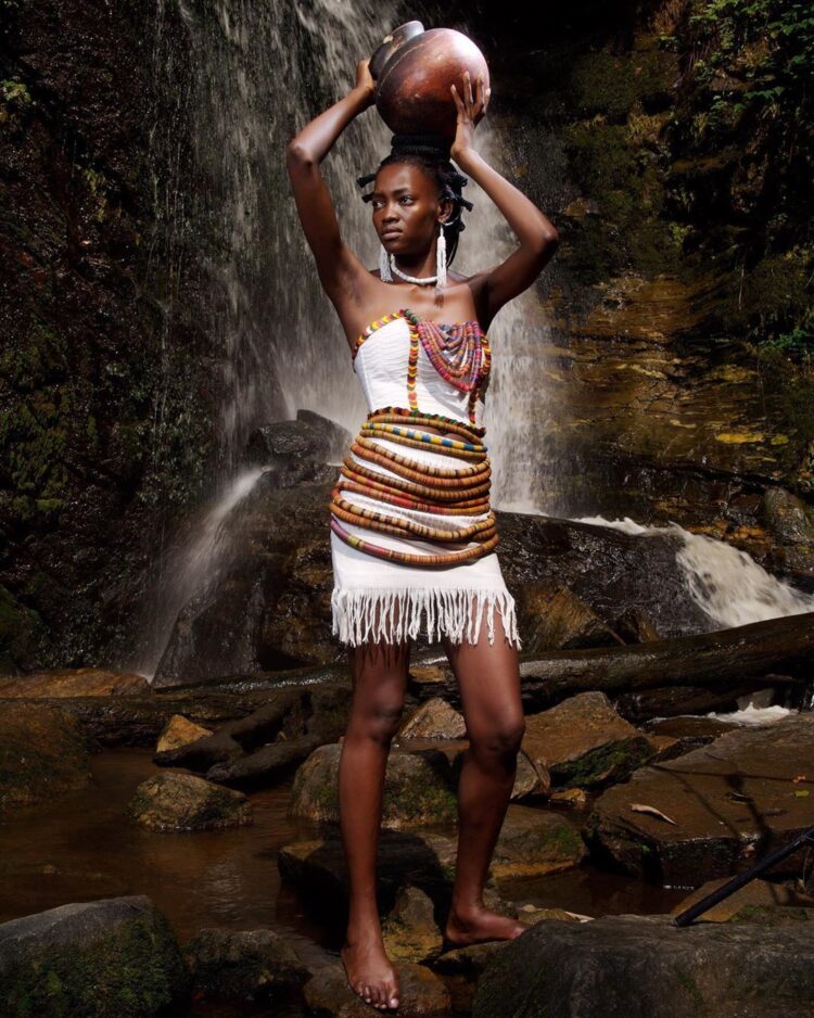 oluchi onweagba feet 1