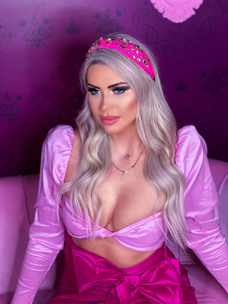 olyasha novozhylova feet 6