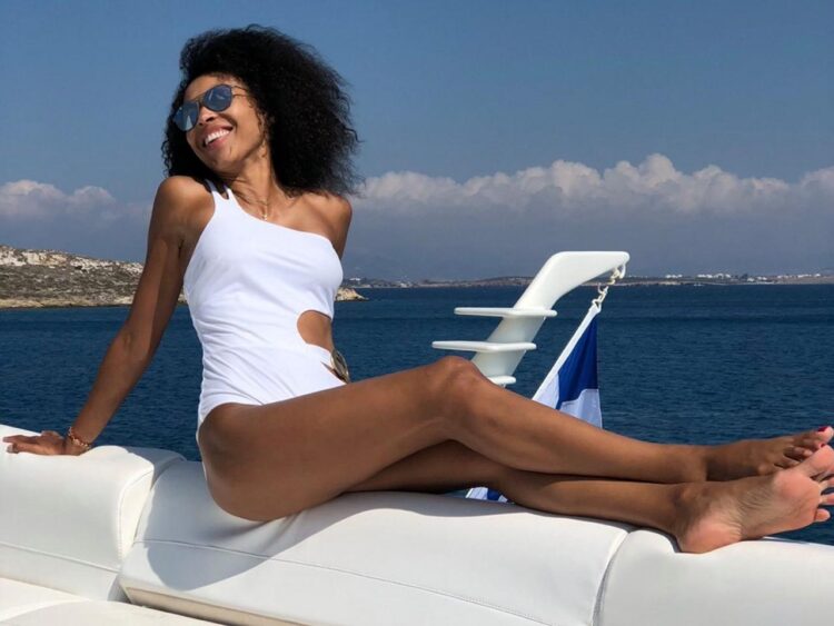 omenaa mensah feet 5