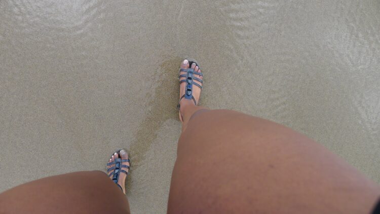 oneika raymond feet 4