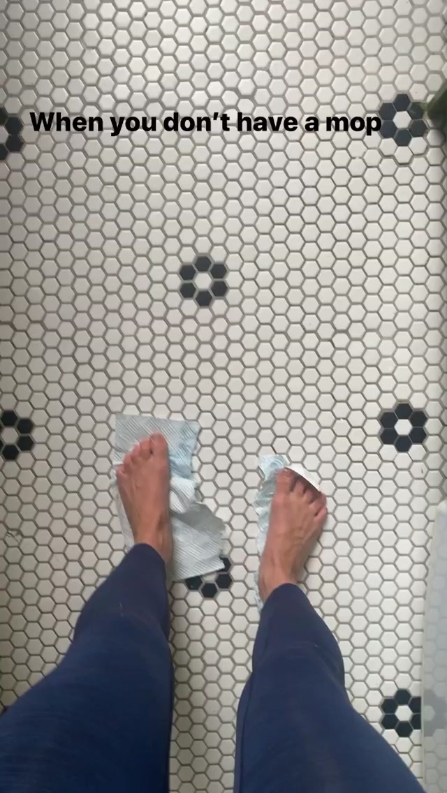 ophelia lovibond feet 3
