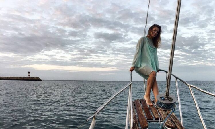 oriana ramirez feet 3