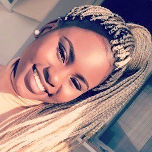 oscarine mbikulu lunzamba feet 3