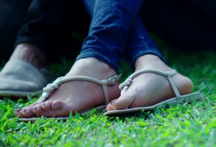 oshadi himasha chavindi️️ feet 2