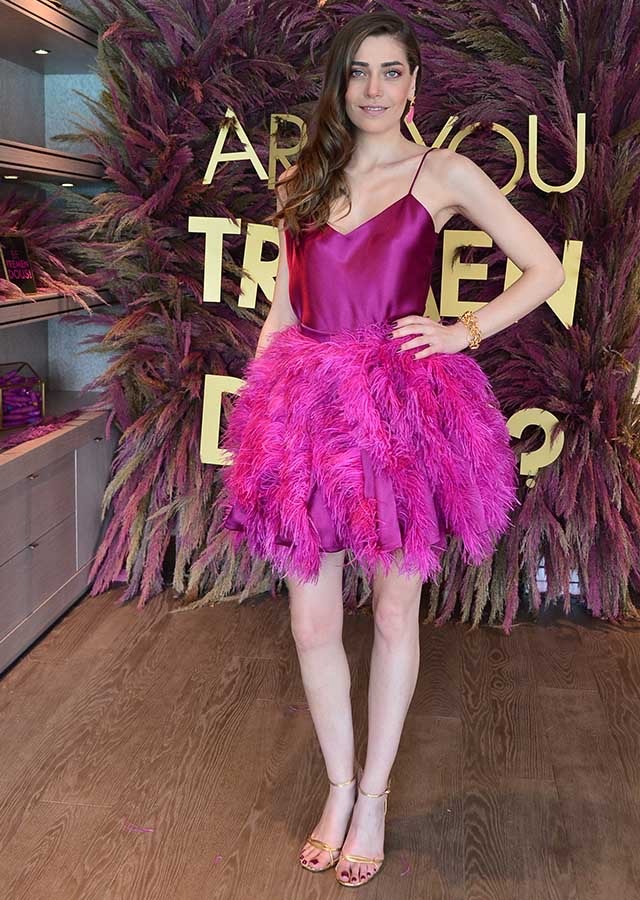 oznur serceler feet 3