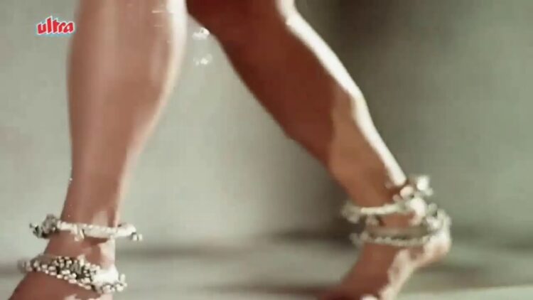 padmini kolhapure feet 5