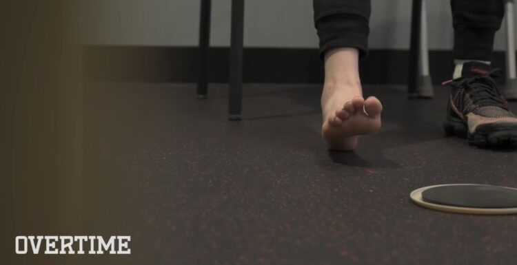 paige bueckers feet 5