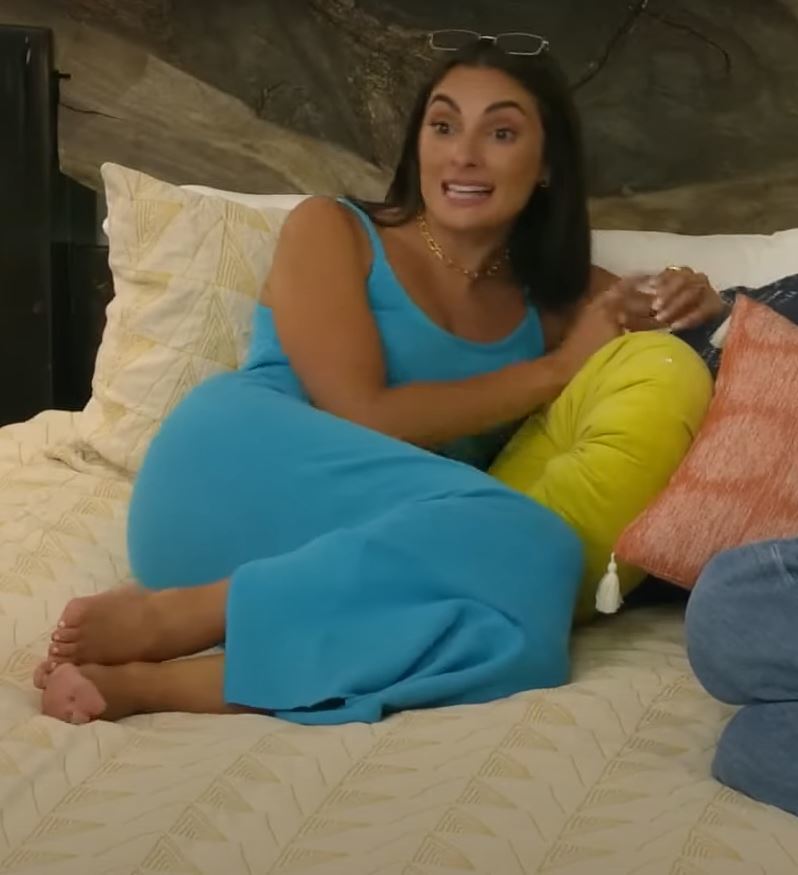paige desorbo feet 1