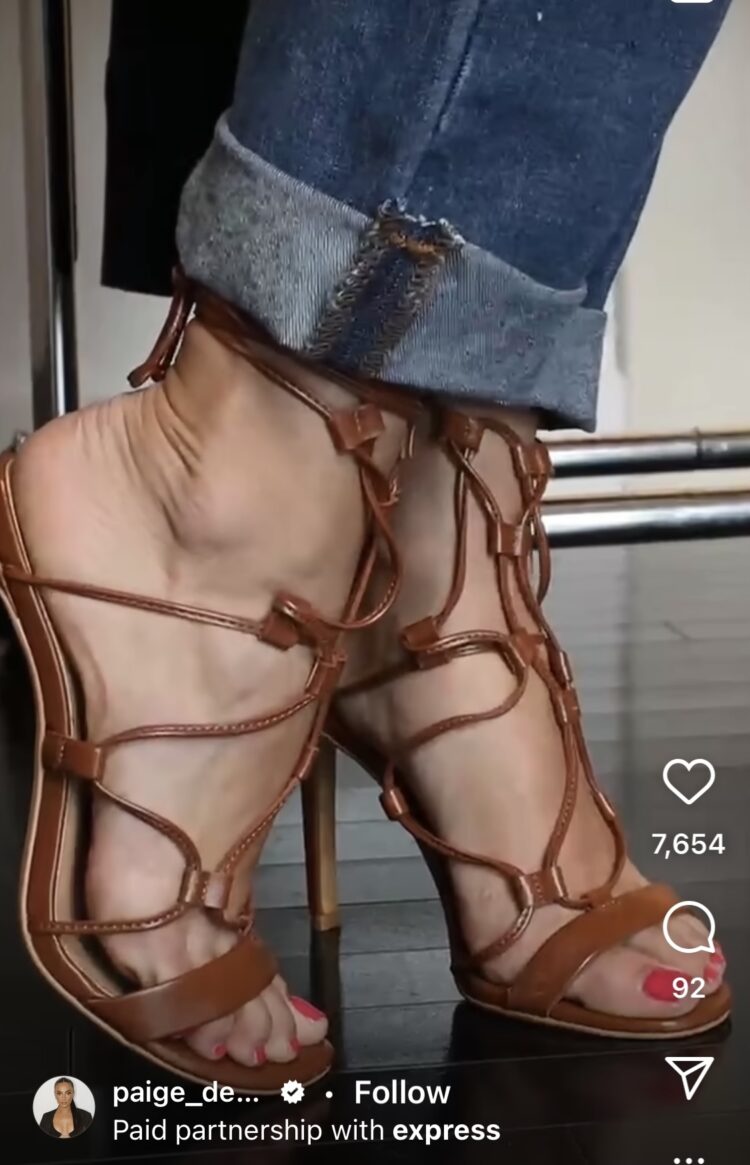 paige desorbo feet