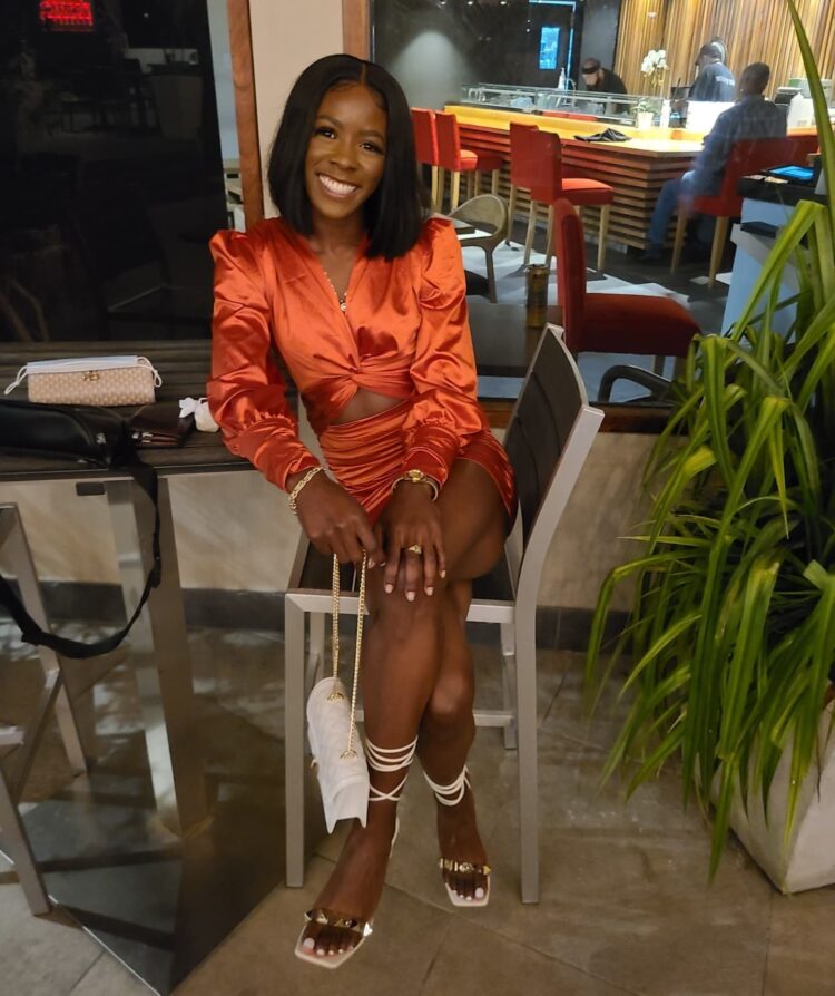 paige jackson feet 6