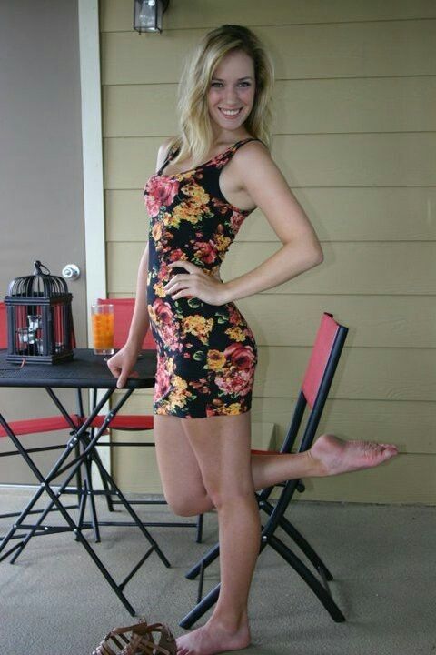 paige spiranac feet 5