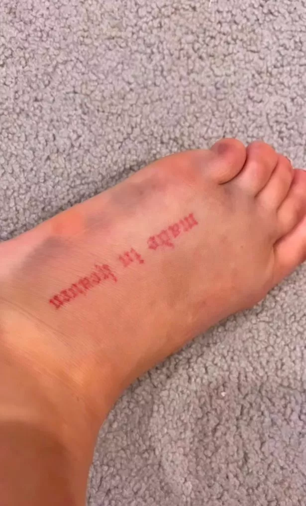 paige vanzant feet 3