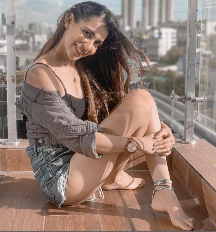 palak purswani feet 1