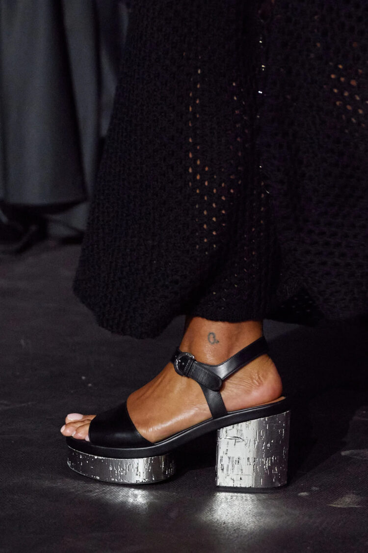 paloma elsesser feet 5 scaled