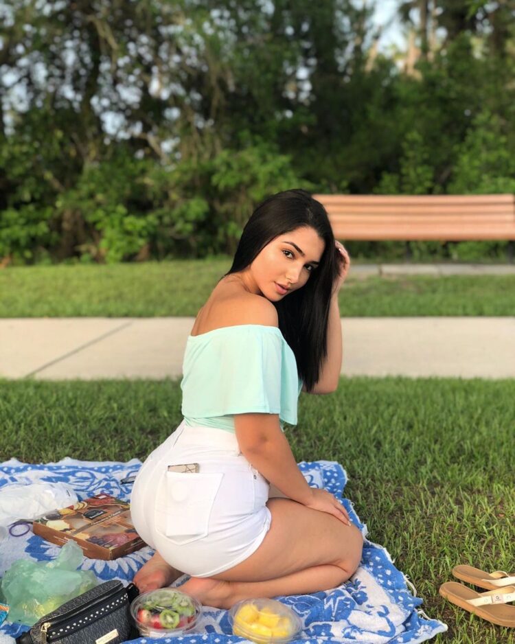 paloma soares feet 5