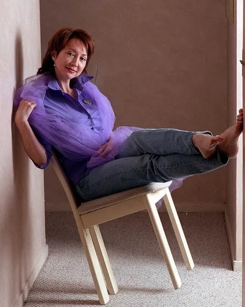 pam tillis feet 2