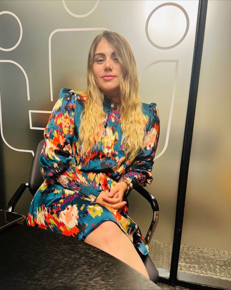 pamela alexandra feet 5