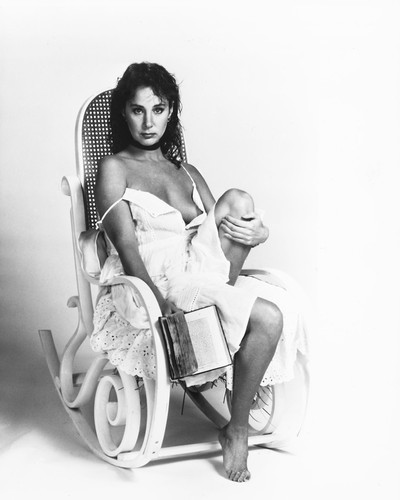 pamela bellwood feet 1