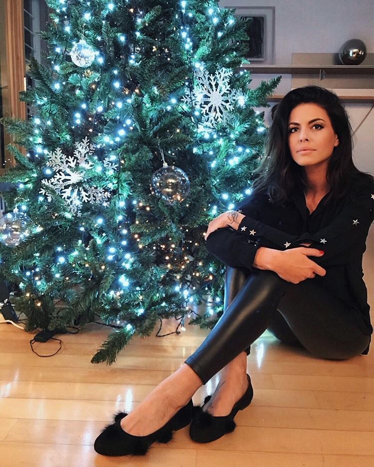 pamela camassa feet 6