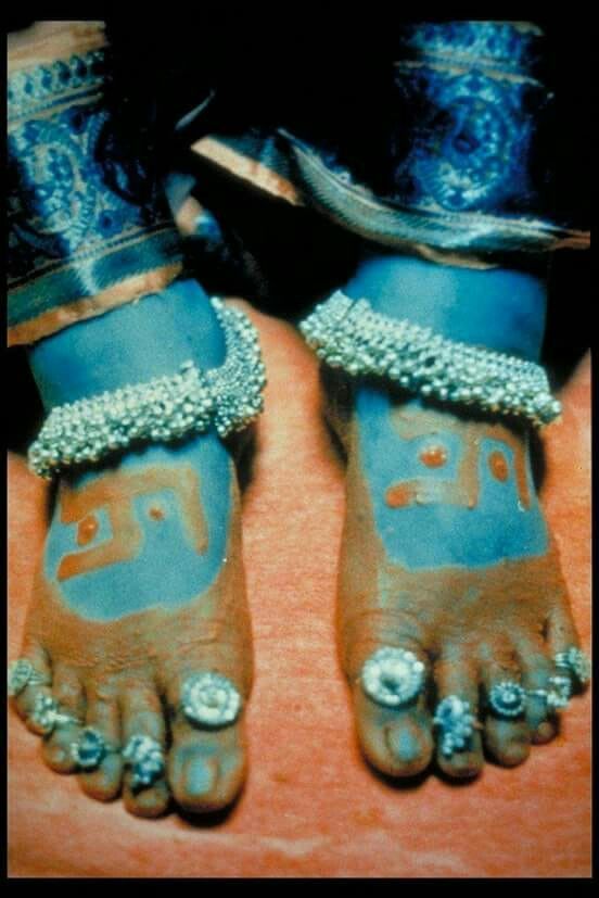 pandora larissa feet 2