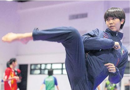 panipak wongpattanakit feet 5