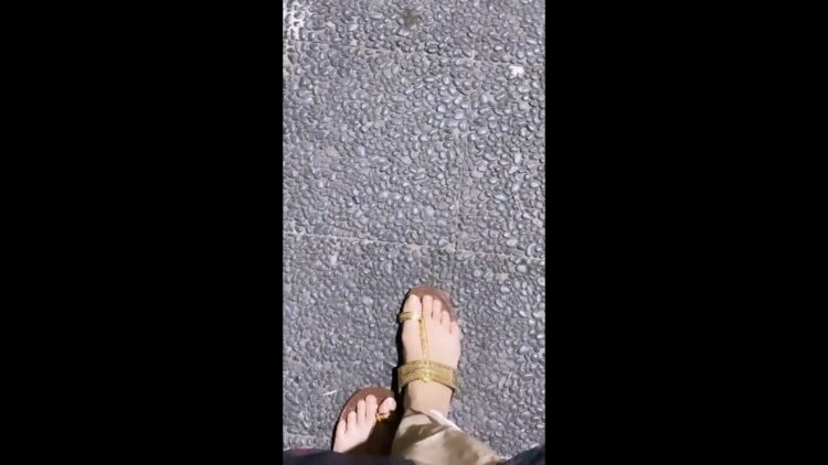 pankhuri awasthy feet 2