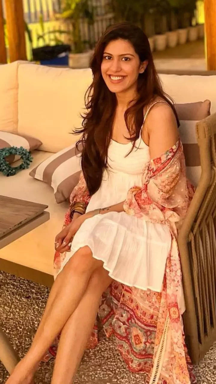 pankhuri sharma pandya feet 5
