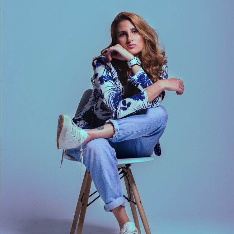 paola aleksandra feet 5