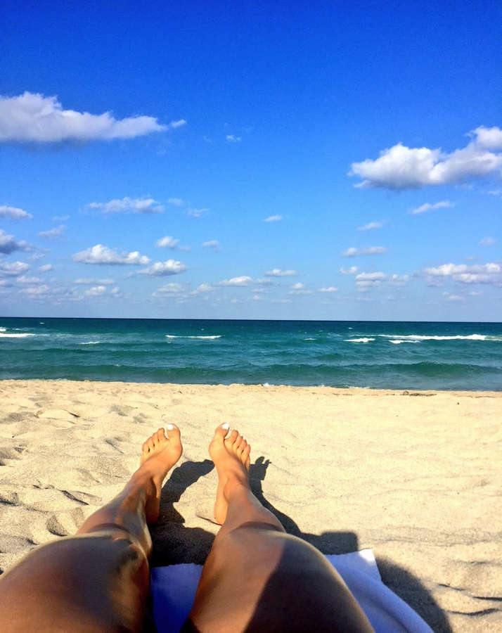 paola longoria feet 5