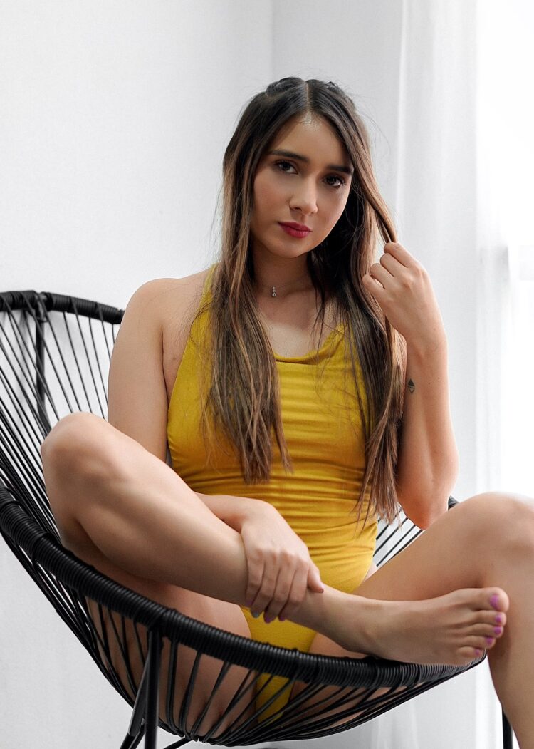 paola sanchez feet 1