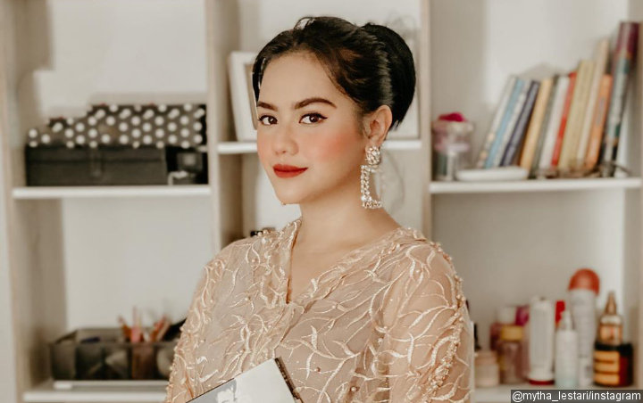 paramytha lestari mulyarto feet 3