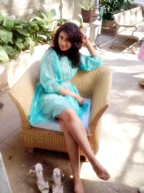 parineeti chopra feet 5