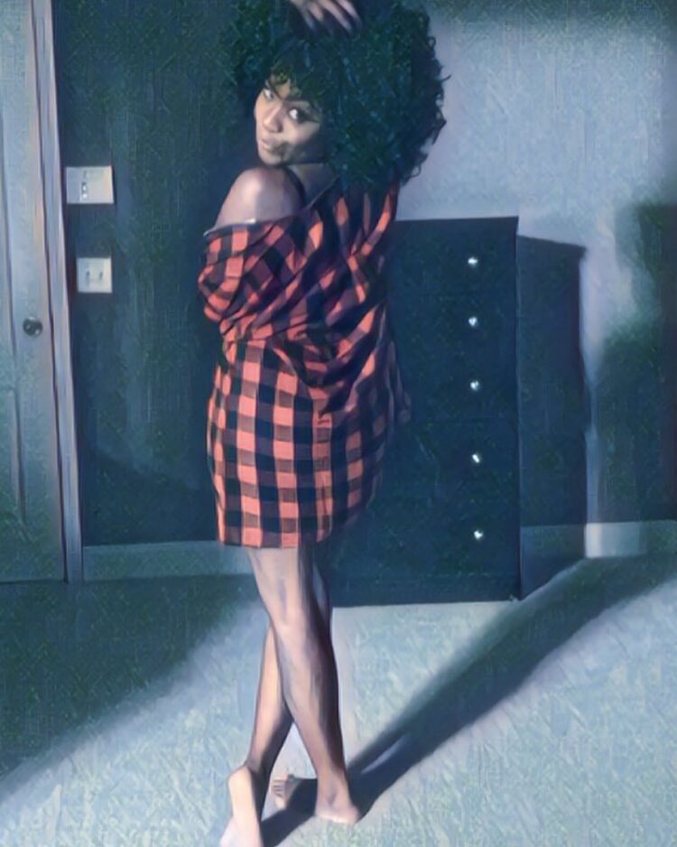 paris bennett feet 2