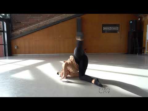 paris cavanagh feet 6