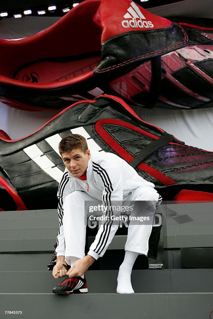 paris gerrard feet 4