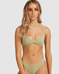 paris stubberfield feet 6