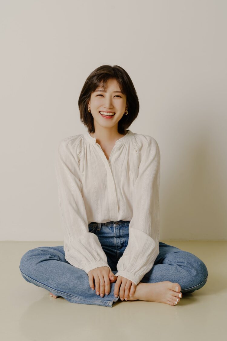 park eun bin feet