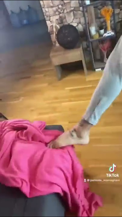 parmis sharifi feet 2