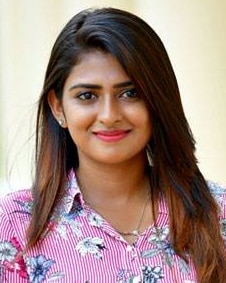 parvathy arun feet 6