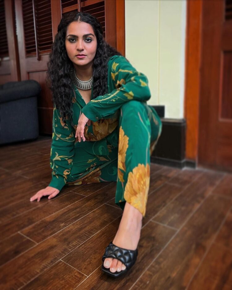 parvathy feet 4