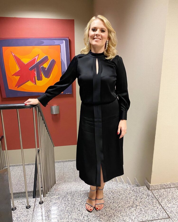 patricia kelly feet 5