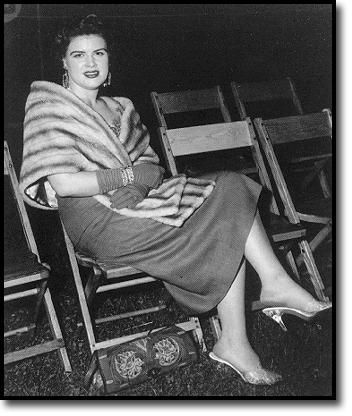 patsy cline feet