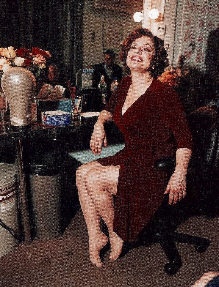 patti lupone feet 5