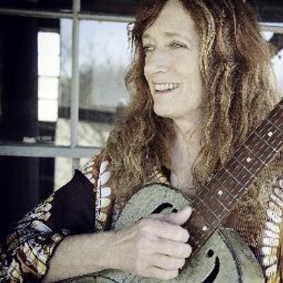 patty larkin feet 2